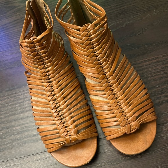 Enzo Angialini leather straps sandals,size 8.5,summer/spring fashion,small wedge - Picture 5 of 12